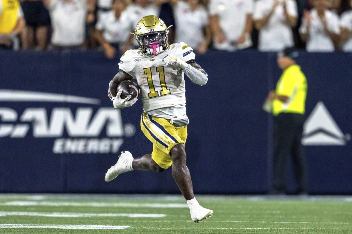 Haynes berlari sejauh 128 yard, menangkap tendangan skor mendahului, saat Georgia Tech memberikan kekalahan pertama kepada Duke, 24-14